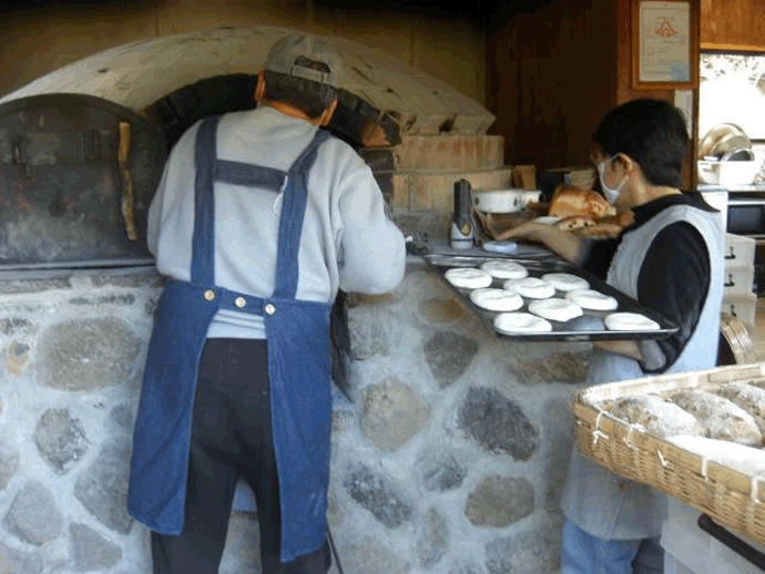 下田の石窯パン屋