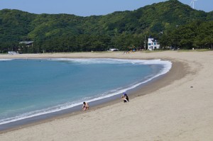 今日の弓ヶ浜の水温は２２度、泳げます。