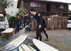 弓ヶ浜でサーフィン（ロングボード）