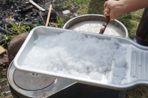 南伊豆の弓ヶ浜でこんにゃく作り