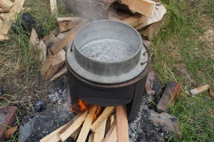 南伊豆の弓ヶ浜でこんにゃく作り