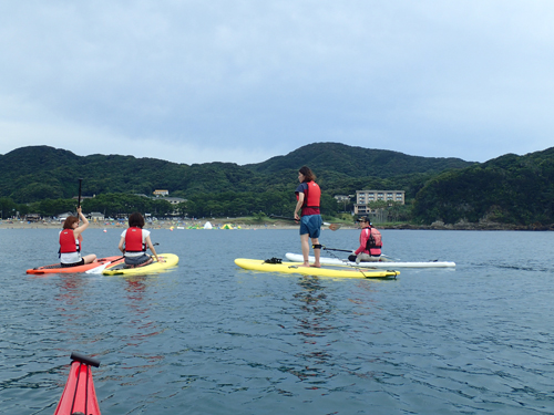 弓ヶ浜マリンスポーツエリア開設によって海水浴期間でもサップが楽しめます。