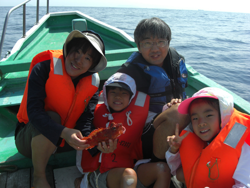 家族全員で釣ったカサゴの味は子供にとって生涯の思い出になるはずです。