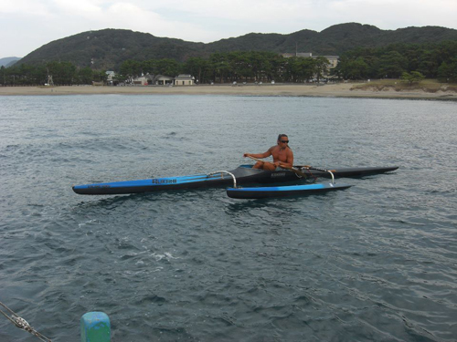 九州から弓ヶ浜までアウトリガーカヌーを漕いできたDuek 金子さん