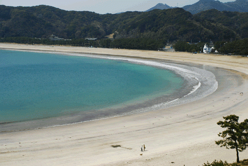 伊豆半島の最南端、南伊豆町の弓ヶ浜、白砂1km、日本の渚百選