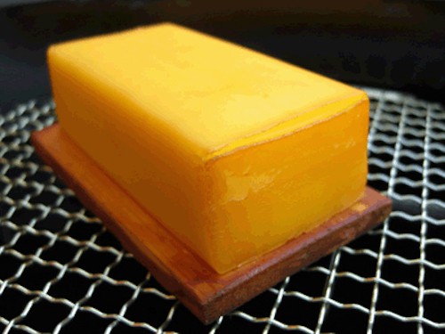 チーズは燻製にすると味が化ける