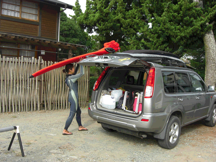 コテージ伊豆.com駐車場はコテージ前